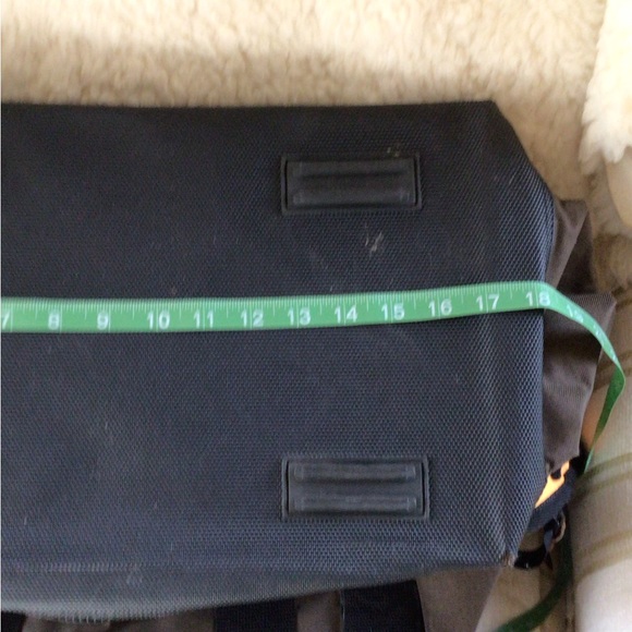 Mud River Dog products essentials bag - Picture 8 of 9